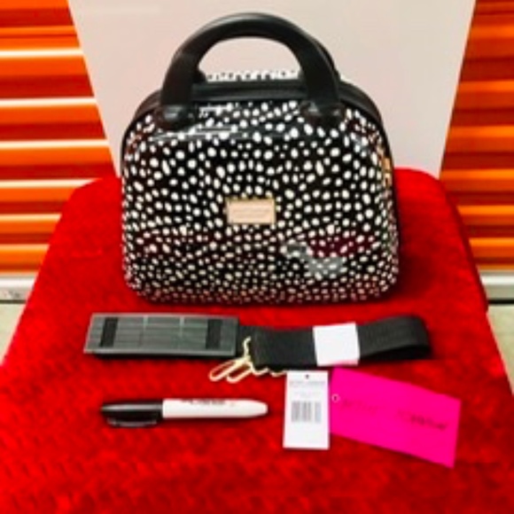 Betsey Johnson Travel Bag, S, NWT - Picture 1 of 8